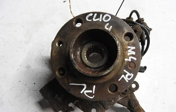 Renault Clio IV Front wheel hub spindle knuckle