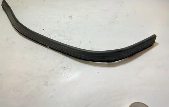 BMW 3 G20 G21 Engine compartment rubber 7419380