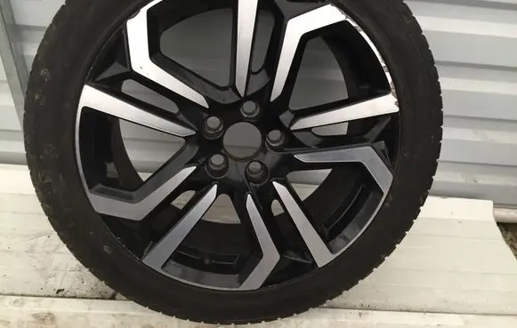 Volvo S60 R18 alloy rim 31423875
