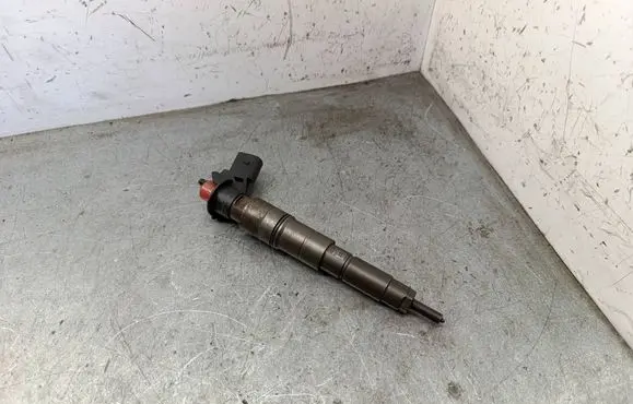 BMW X3 E83 Fuel injector 0445115077
