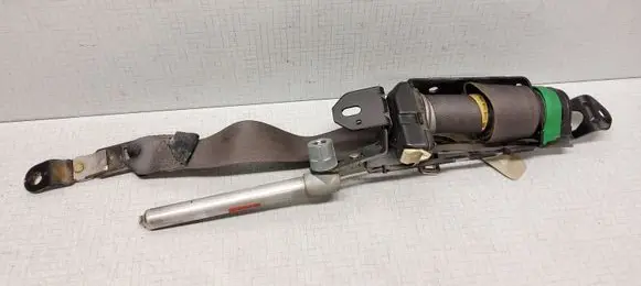Volvo V70 Front seatbelt