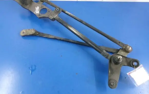 KIA Sorento Front wiper linkage and motor