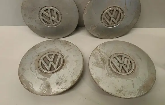 Volkswagen Golf III Original wheel cap 1H0601149H