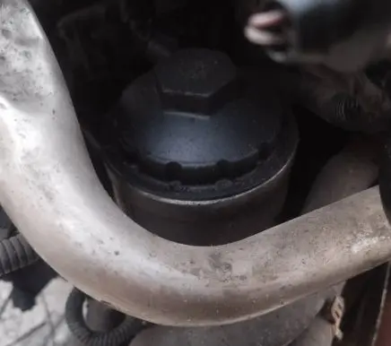 Volkswagen Touran I Oil filter cover 