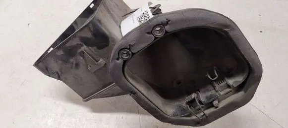 Volkswagen Touareg I Air intake duct part
