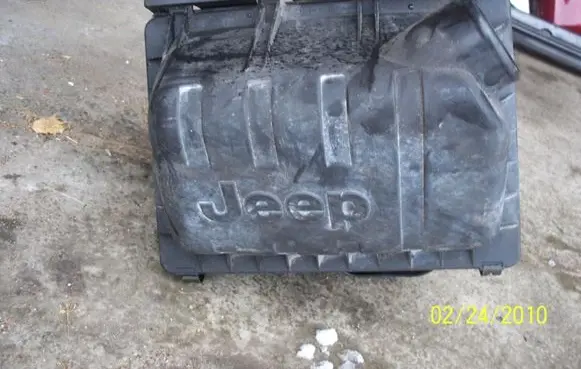 Jeep Cherokee Air filter 