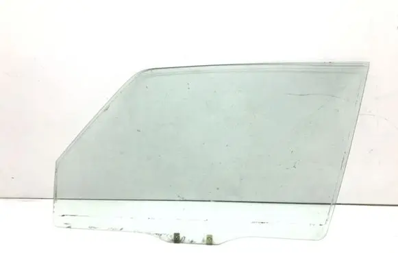 Mitsubishi Pajero Front door window/glass (coupe) 