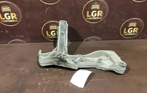 Volkswagen Touran I Front lower control arm/wishbone 1K0199296F
