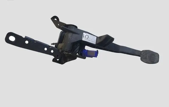 Volvo S40 Clutch pedal 4N517B633 30714143