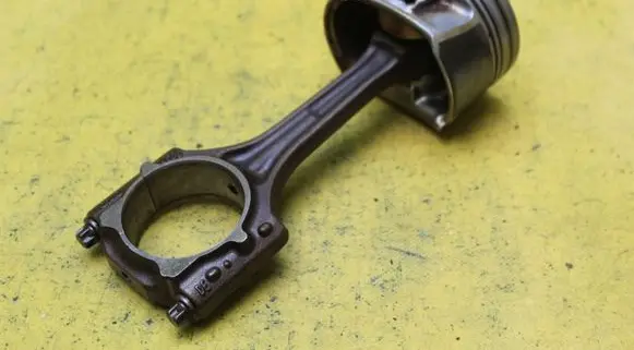 Audi A6 S6 C6 4F Piston with connecting rod