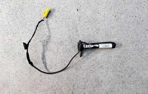 Mercedes-Benz A W176 Bonnet Pedestrian Airbag Actuator A117906100033 A1179061000