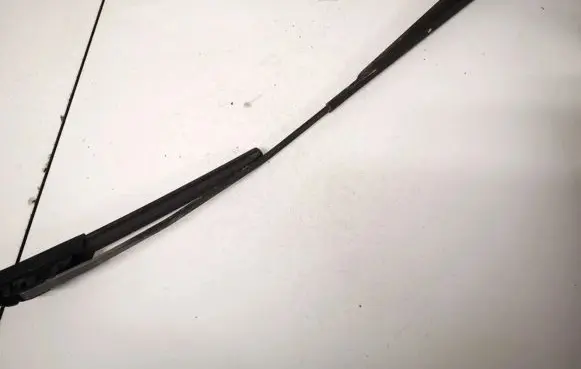 Toyota Yaris Front wiper blade arm