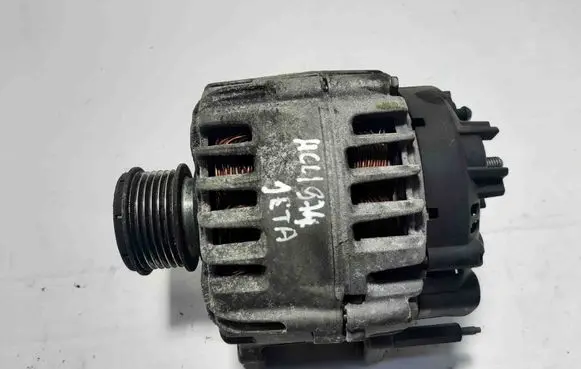 Volkswagen Jetta VI Generator/alternator 03L903023A