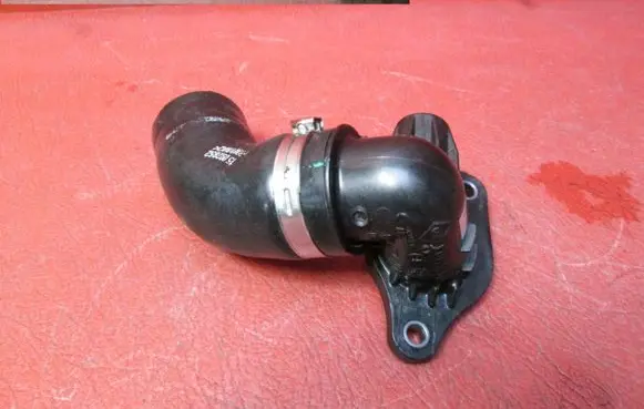 Nissan Qashqai Air intake hose/pipe 147138491R