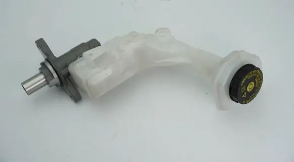 Nissan X-Trail T32 Master brake cylinder 0204796468 97043838