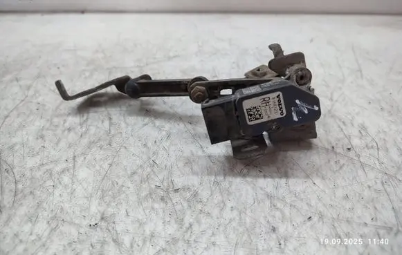 Volvo S90, V90 Headlight/headlamp level sensor 31476759