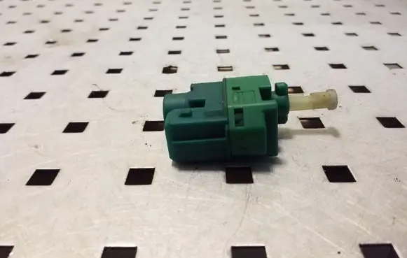 Brake pedal sensor switch