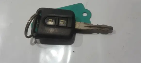 Nissan Almera N16 Ignition key/card 5wk4876
