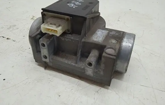 Volvo S70 V70 V70 XC Mass air flow meter 0281002074