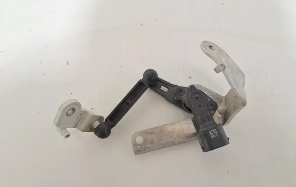 BMW X6 G06 Rear air suspension level height sensor 6895467 6887833