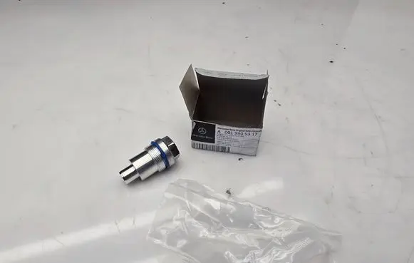 Mercedes-Benz Sprinter W906 Oil pressure sensor A0019905317 20260216