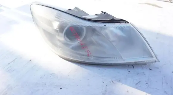 Skoda Octavia Mk2 (1Z) Headlight/headlamp