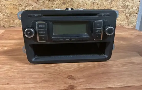 Volkswagen Caddy Radio/CD/DVD/GPS head unit 1K0035156A