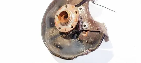 Rear wheel hub
