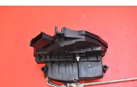 Ford Escape III Rear door lock BF6AF26413AN