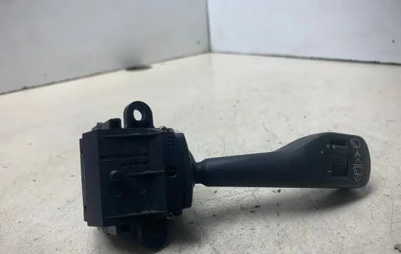 BMW 3 E46 Wiper control stalk 8363669M 01204020