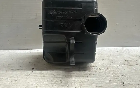 BMW 5 F10 F11 Intake resonator 8512249 14389710