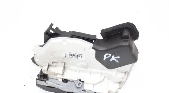 Volkswagen PASSAT B8 Coupe door lock (next to the handle) 5E2837015