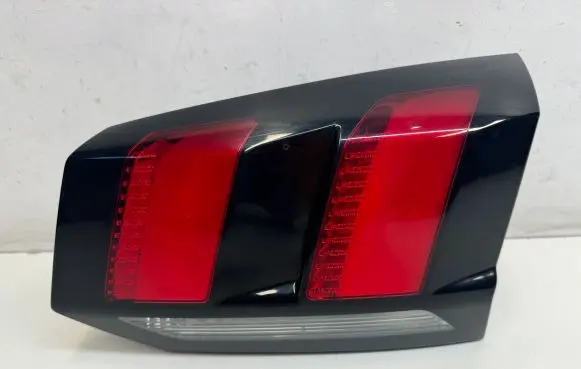 Peugeot 5008 II Tailgate rear/tail lights 9811027780