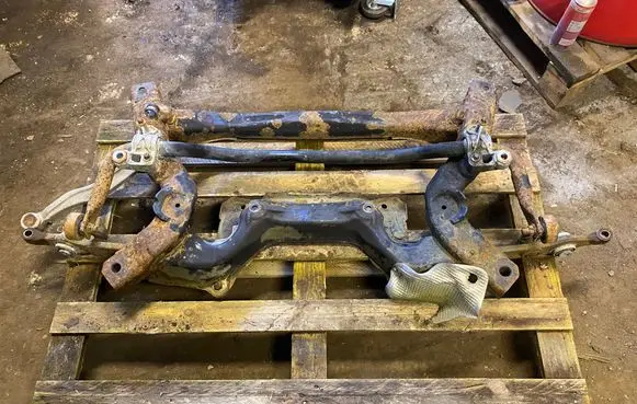 Mercedes-Benz E W211 Front axle beam 