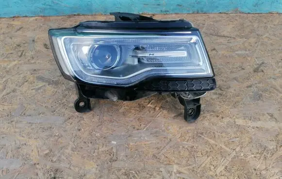 Jeep Grand Cherokee Headlight/headlamp