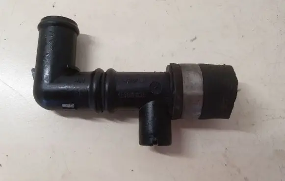 Audi A8 S8 D3 4E Engine coolant pipe/hose 4E0819163B