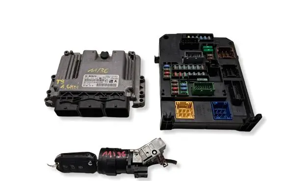 Peugeot 308 Engine ECU kit and lock set 9808016480 9806687880