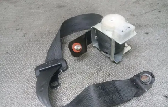 KIA Ceed Rear seatbelt 89810201H000