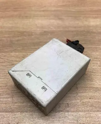 BMW 3 E46 Wing mirror control module 8376506 05221100