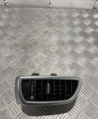 Porsche Cayenne (92A) Dashboard side air vent grill/cover trim 7P5819704