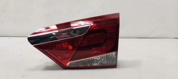 Hyundai i40 Tailgate rear/tail lights
