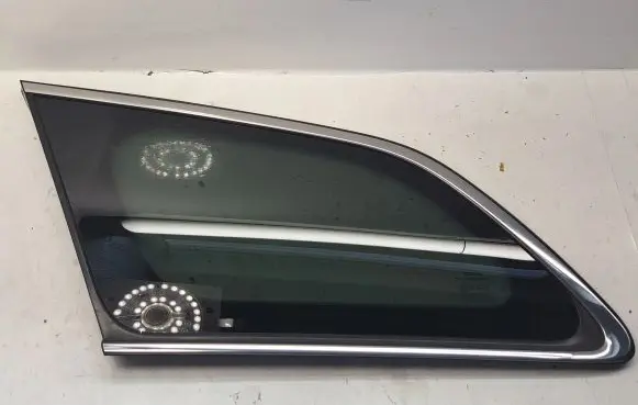 Toyota Avensis T270 Rear side window 6272005090