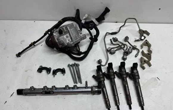 BMW 2 F22 F23 Fuel injection system set 7810702 7810696 7800601