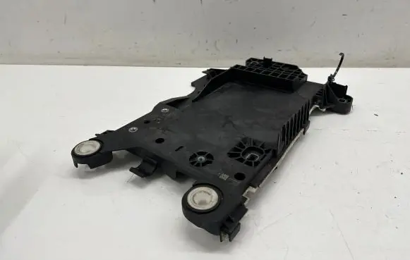 Mini Cooper Countryman F60 Battery tray 9304350