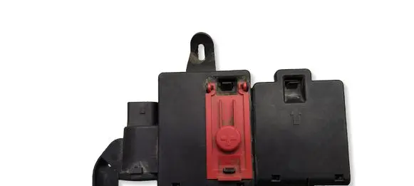 Audi Q7 4M Current control relay 4M0941823A 4M0941824A