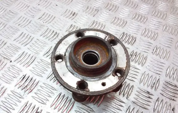 Volvo XC90 Front wheel hub