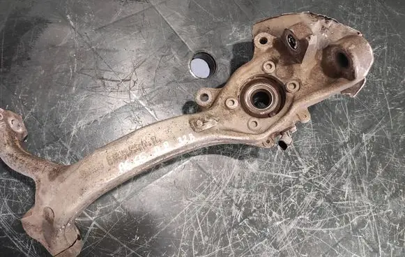Audi A6 S6 C6 4F Front wheel hub 4F0407242F