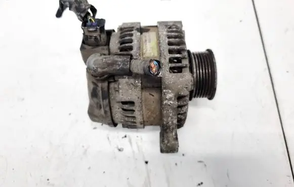 Toyota Auris 150 Generator/alternator 2706033071