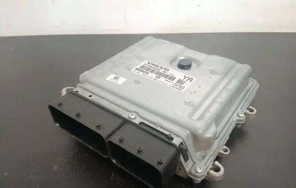 Volvo V70 Engine control unit/module 31303095 0281016616