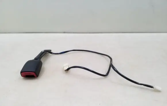 Subaru Outback Front seatbelt buckle E034501